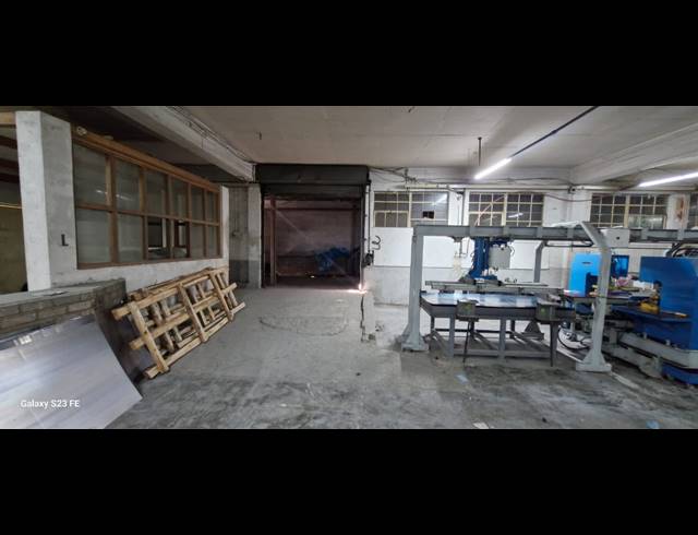 1,500M² WAREHOUSE FOR SALE IN NEW CENTRE